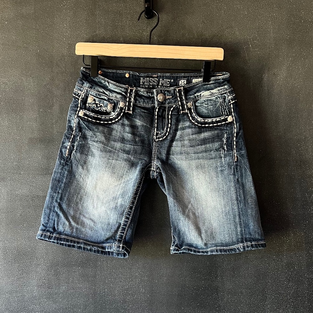Miss Me Denim Shorts SIZE 25